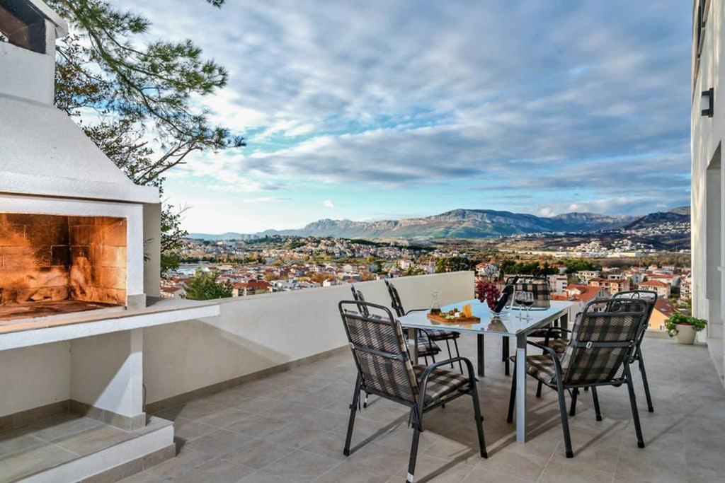 Villa Graf Podstrana Bagian luar foto