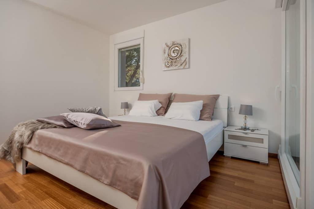 Villa Graf Podstrana Bagian luar foto