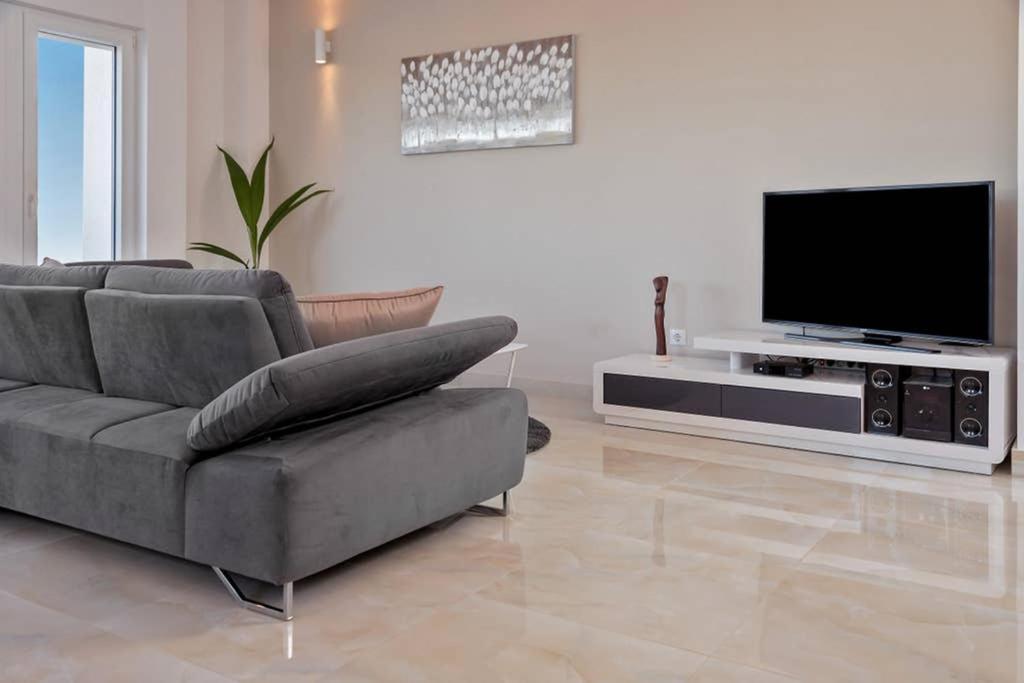 Villa Graf Podstrana Bagian luar foto