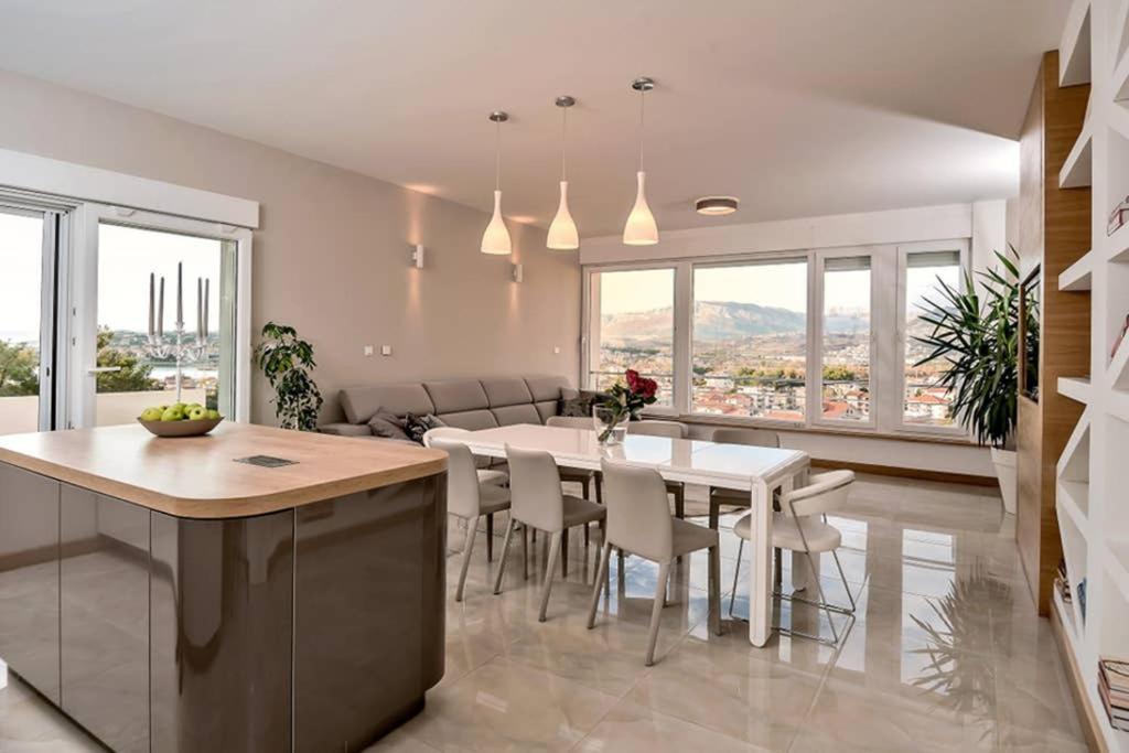 Villa Graf Podstrana Bagian luar foto