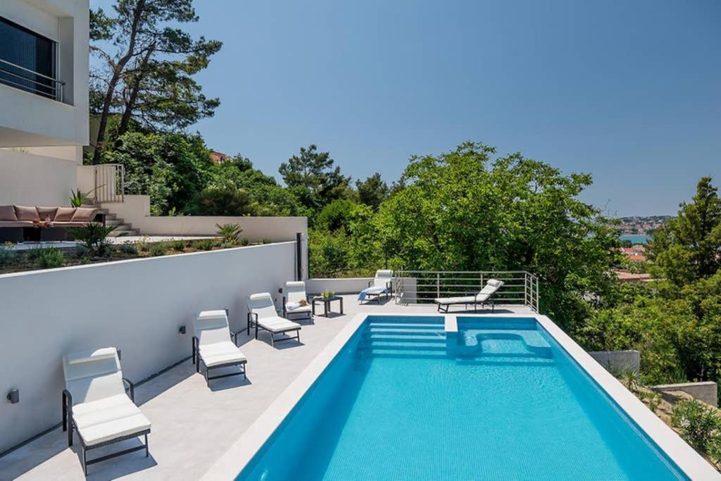Villa Graf Podstrana Bagian luar foto