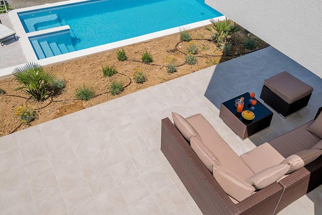 Villa Graf Podstrana Bagian luar foto